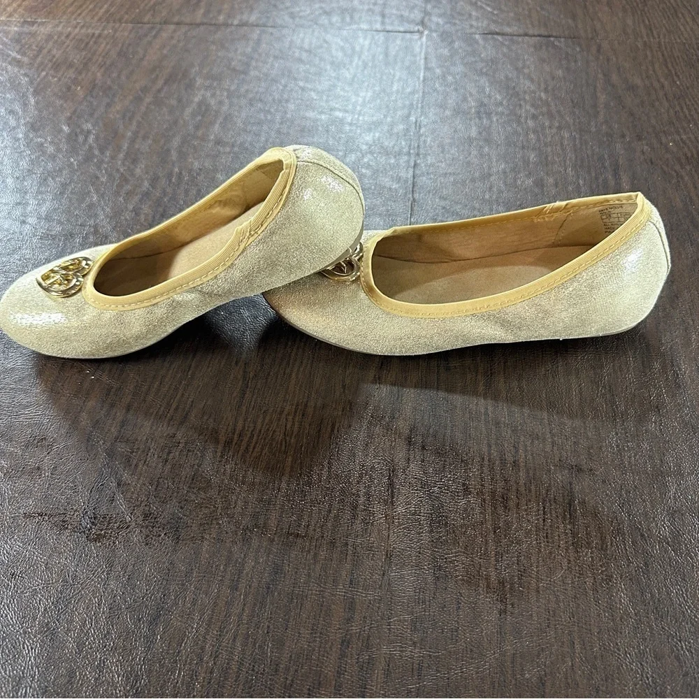 Michael Kors Faye Nollie Gold Heart Accent Flats Girls Sz 1